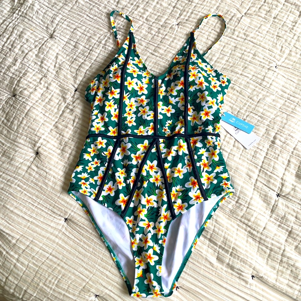 NWT Green With White Flowers One Piece